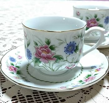 メイドインジャパンの、古いティーセット Amazon.co.jp: 昭和レトロ な洋風ティーセット 13点 K.T MADE IN